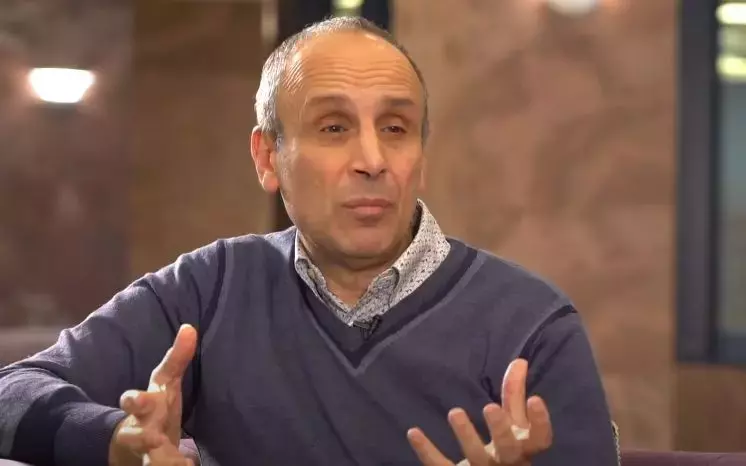 Dr.-Wargha-Enayati-imperiul-leilor-3