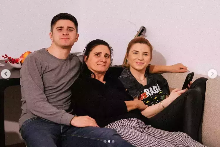 cristina-ciobanasu-si-mama-biologica-2