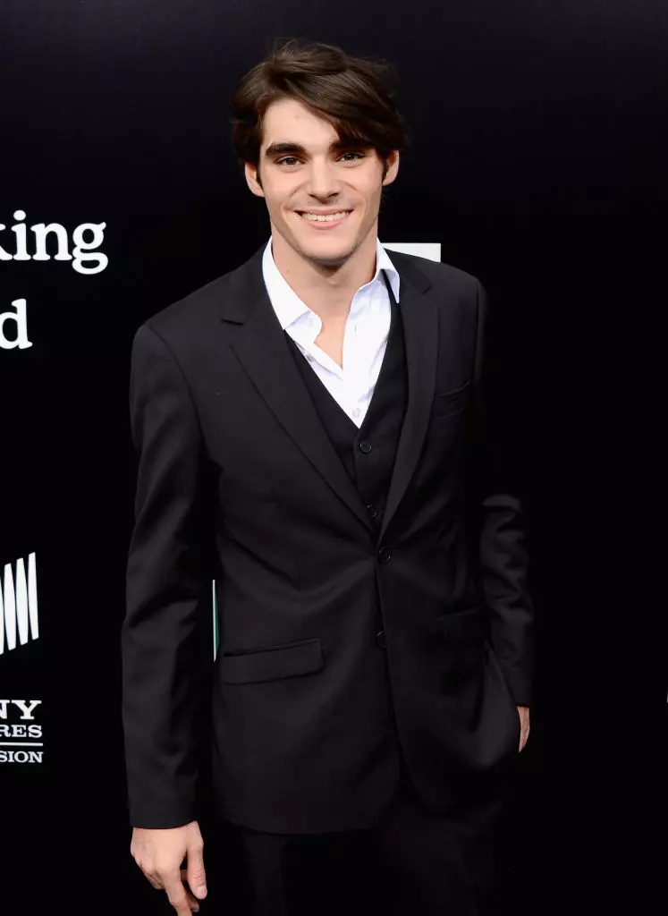 RJ Mitte a murit la numai 34 de ani. Actorul din „Breaking Bad” suferea de o boală incurabilă de la vârsta de trei ani. Cauza morții e gravă