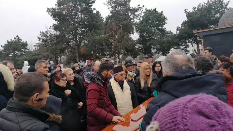 inmormantare-cornel-gales-blitz_1