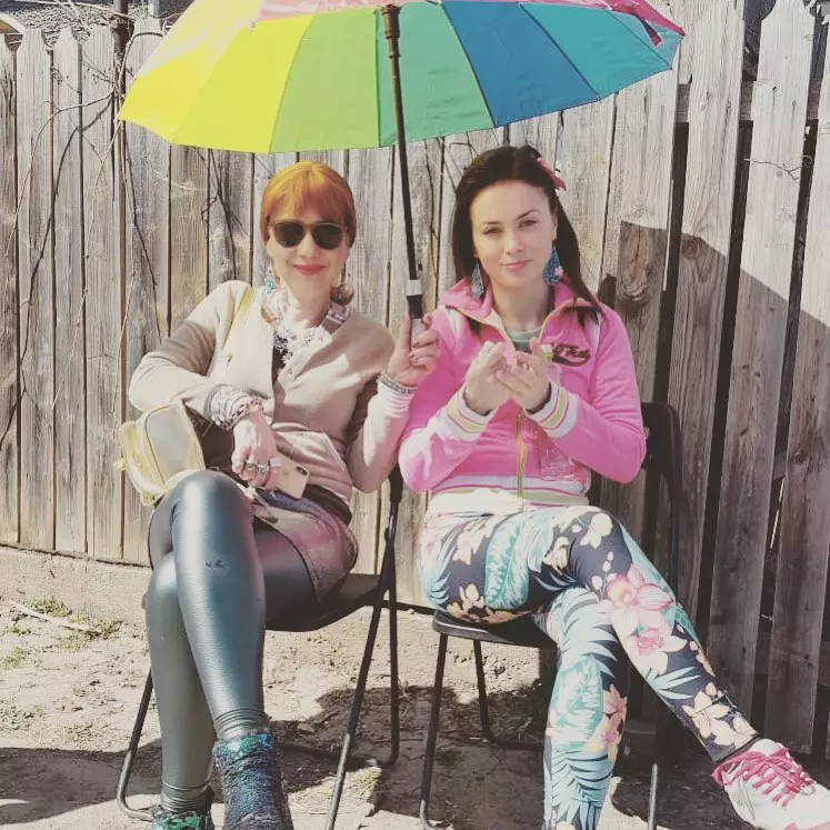 Mirela-Oprisor-Aspirina-din-Las-Fierbinti-8