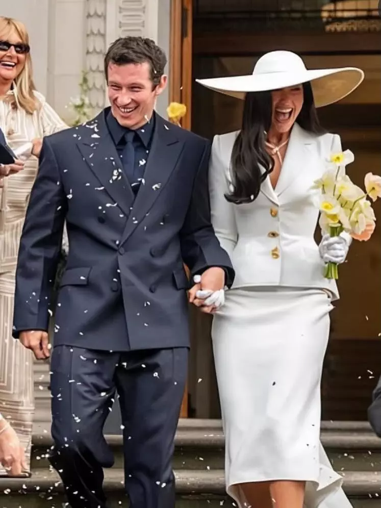 dua-lipa-nunta-callum-turner-costum-schiaparelli (11)