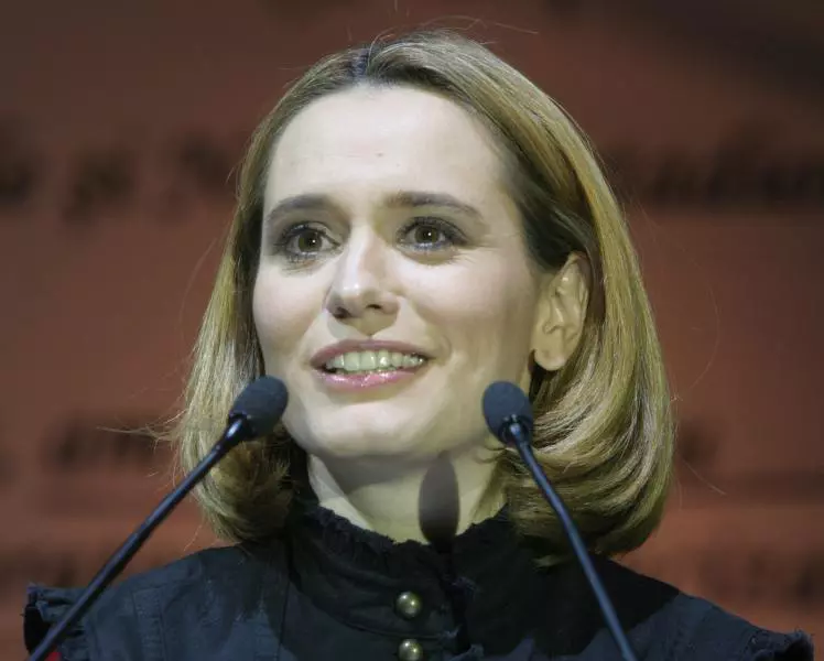 andreea_esca_2.jpg