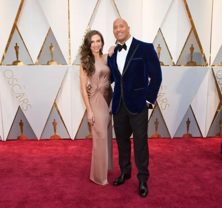 Dwayne Johnson si Laueren Hashian (1)