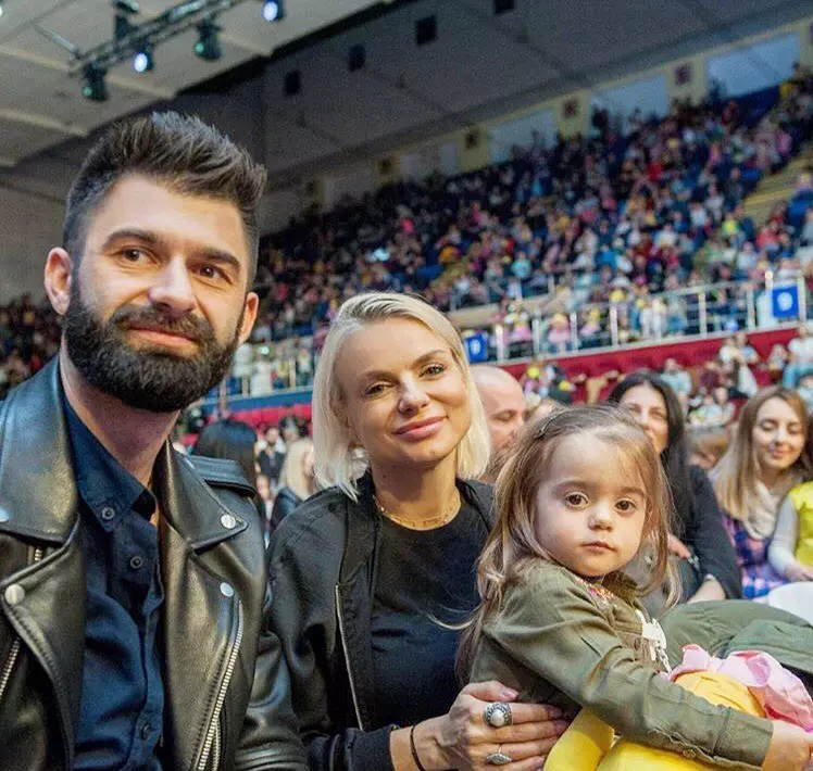 Jojo, Paul Ipate și fiica lor Zora