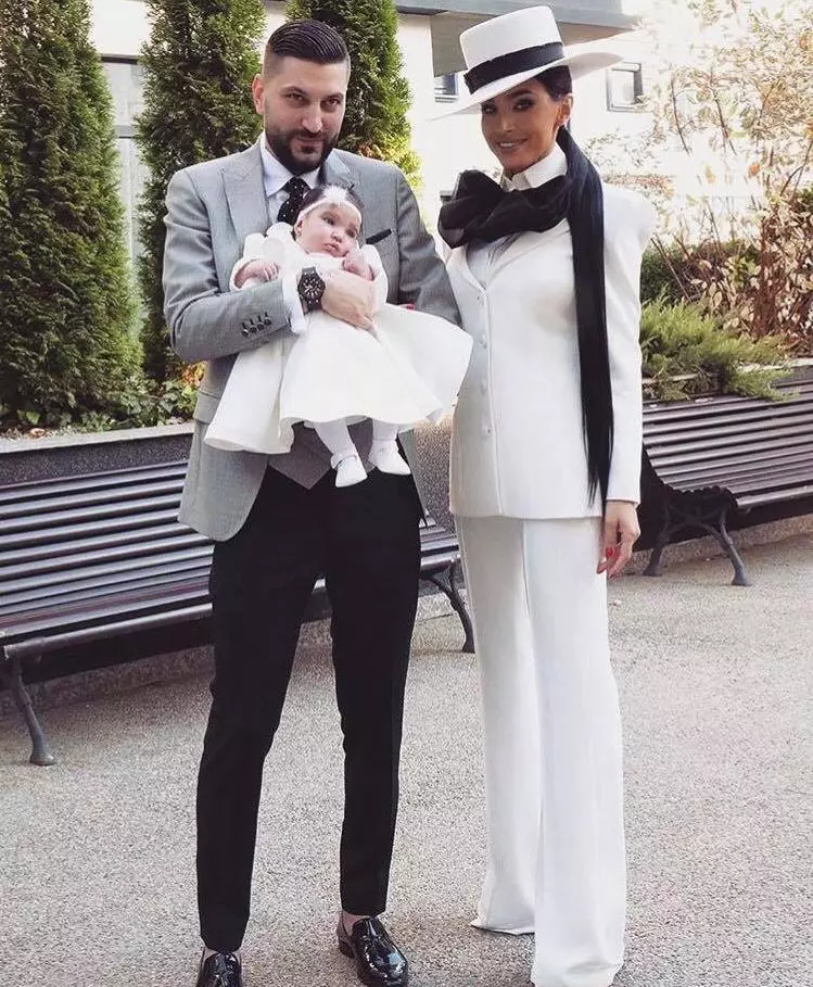 Primele imagini de la botezul fetiței Adelinei Pestrițu