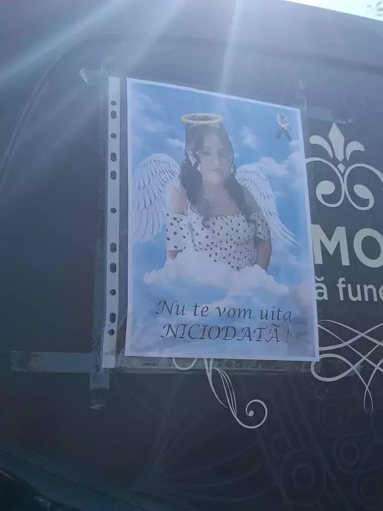 mirela-inmormantare2