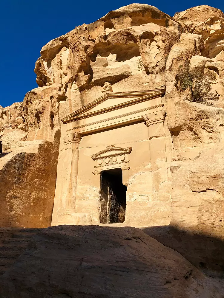 petra foto dana gont