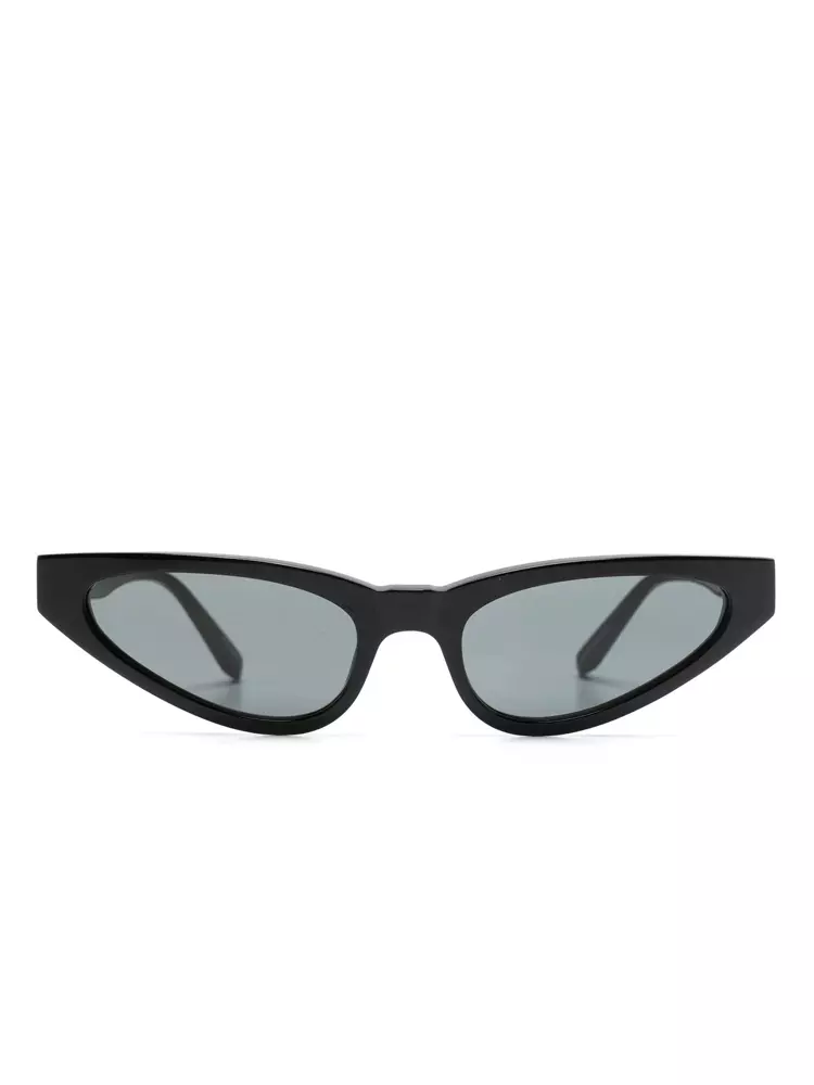 Ochelari de soare, Linda Farrow x Magda Butrym, 449 euro, magazinul Aparterre