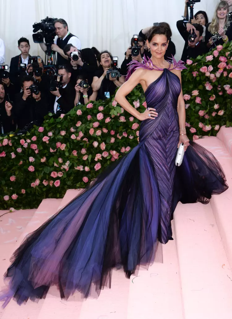 katie holmes la met gala