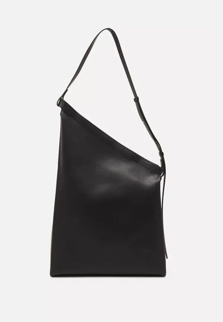 Geantă din piele, Aesther Ekme, 3.949 lei, www.zalando.ro