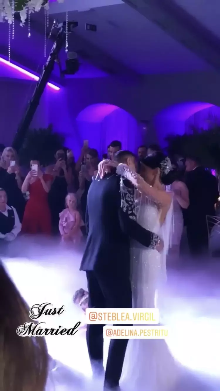 Adelina si Virgil s-au sarutat in timpul valsului