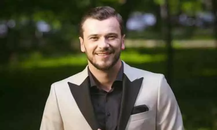 Cine-este-Dan-Cruceru