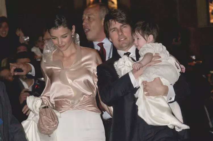katie holmes, tom cruis, surie