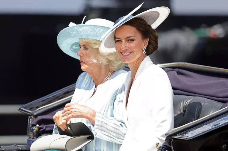 kate-middleton-si-camilla-la-parada.-jubileul-de-platina
