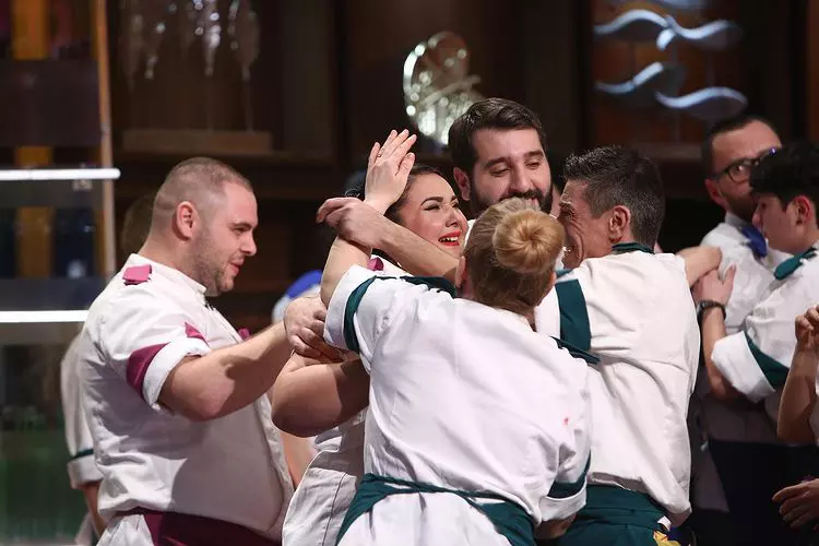 narcisa-birjaru-a-castigat-chefi-la-cutite-ce-va-face-cu-premiul-8