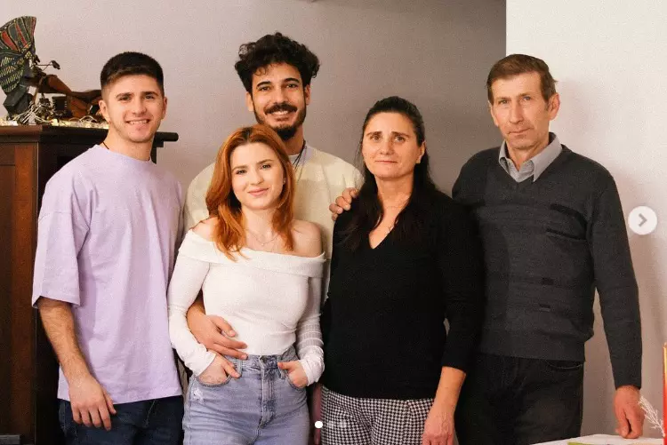 cristina-ciobanasu-si-mama-biologica-1