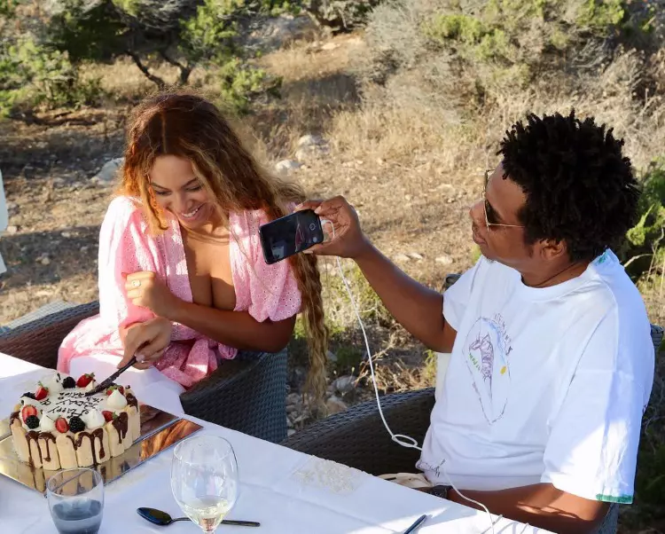 beyonce si jay-z in sardinia