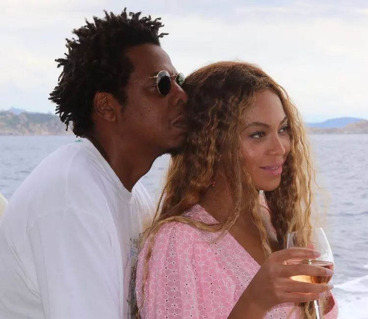 beyonce si jay-z pe yacht