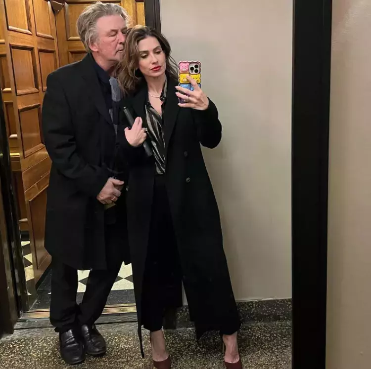 sotia-lui-alec-baldwin-insarcinata-al-saptelea-copil-2