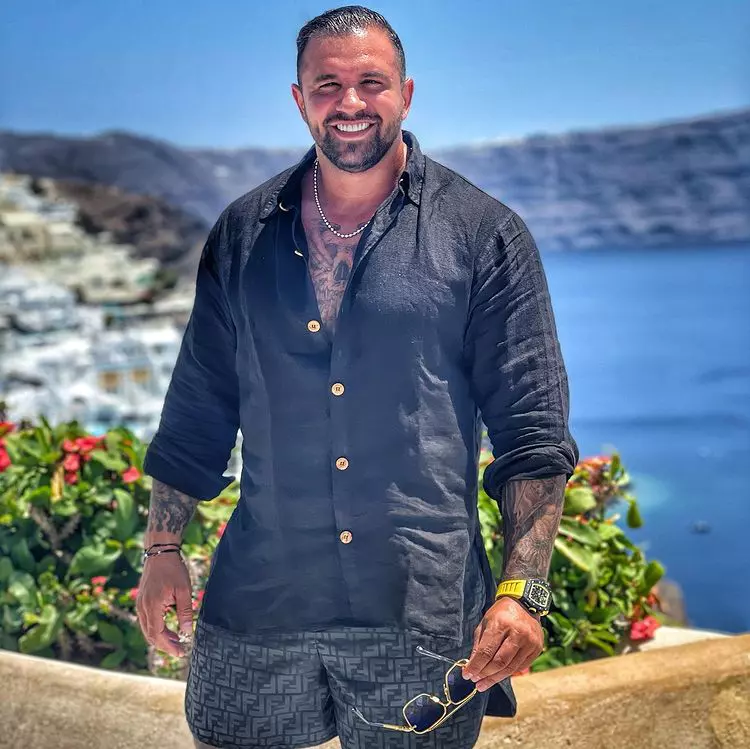 alex-bodi-bianca-dragusanu-santorini-8