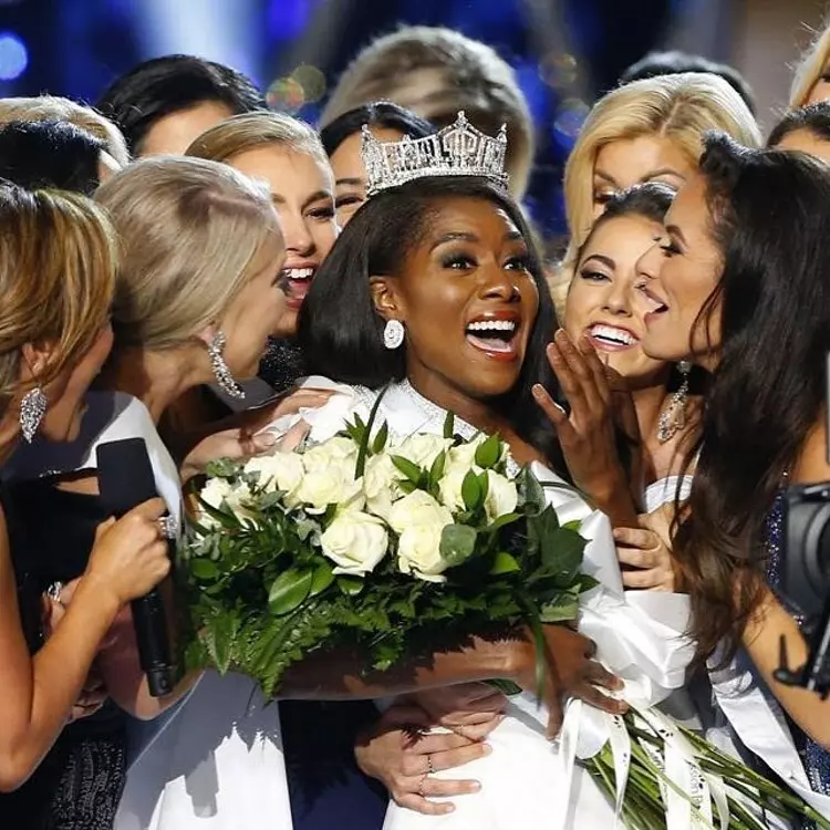 nia franklin si concurentele de la miss america