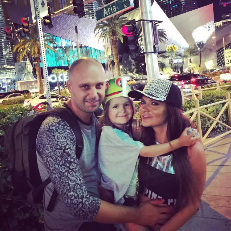 andreea antonescu si familia