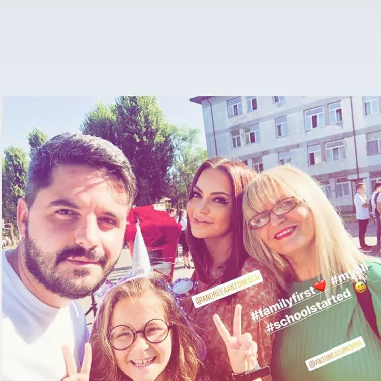 Mioara, mama Andreei Antonescu, s-a căsătorit. Artista a lipsit de la marele eveniment