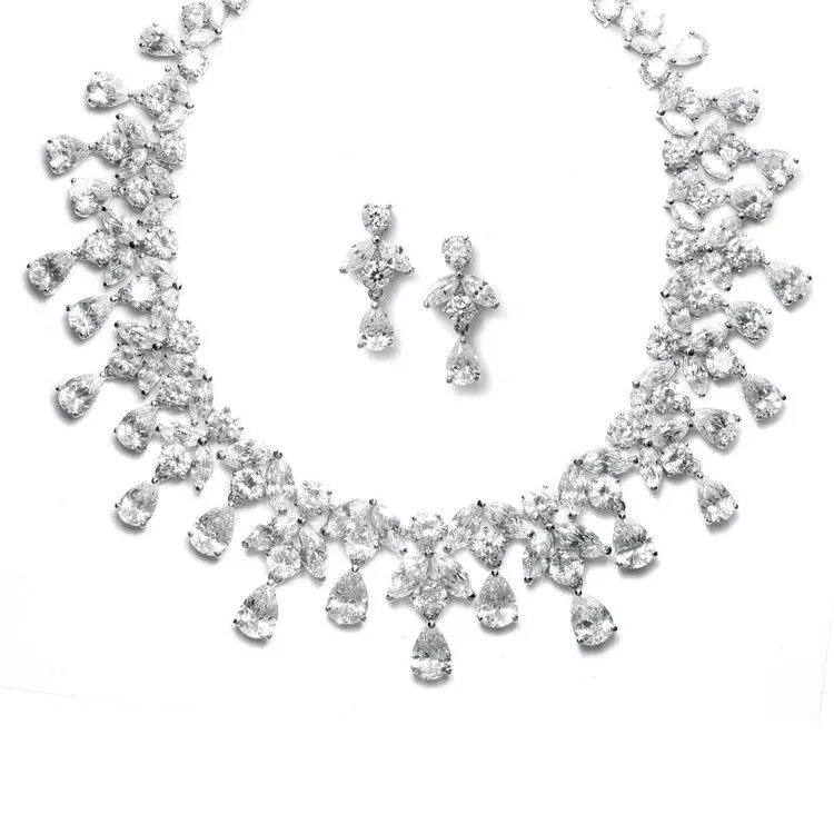 Set Spectacular Luxury Diamonds - Borelay. Pret 1.000 lei