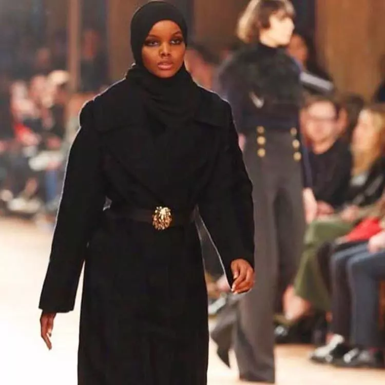La show-ul Alberta Ferretti