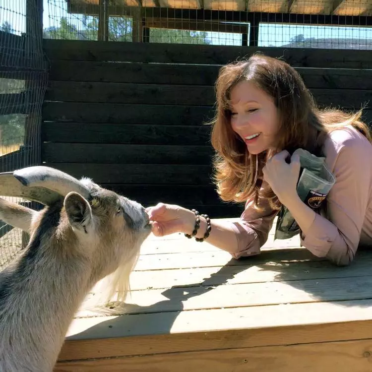 Victoria Principal şi-a deschis o fermă unde sunt salvate şi îngrijite animale