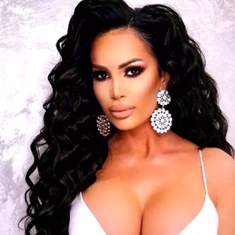 Bianca-Pop-bătută-pe-litoral