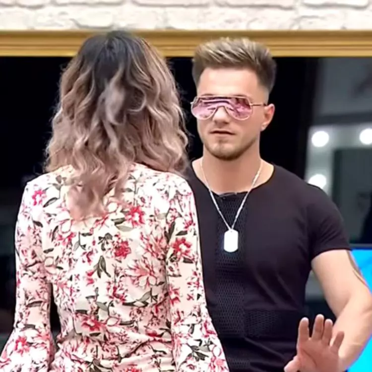 Akebono-a-jignit-o-pe-noua-concurentă-din-casa-Puterea-dragostei