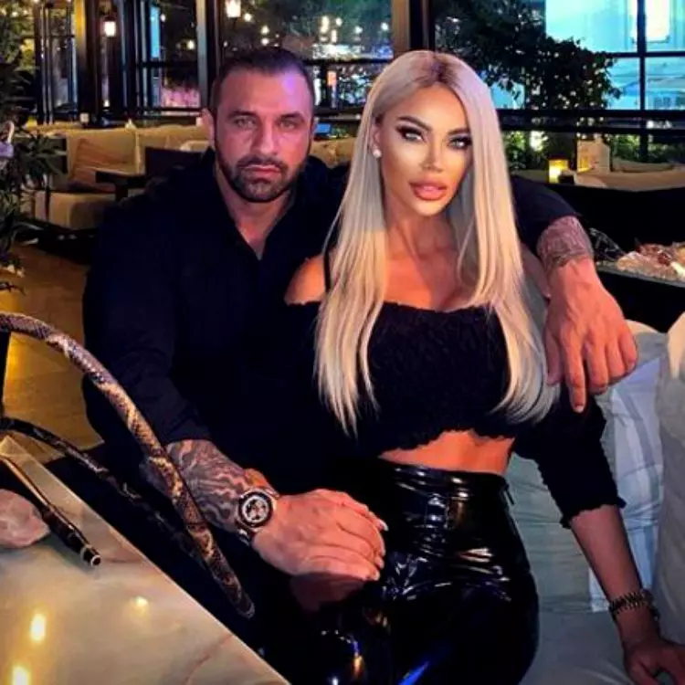 Bianca-Drăgușanu-s-a-împăcat-cu-Alex-Bodi-după-ce-a-bătut-o-măr