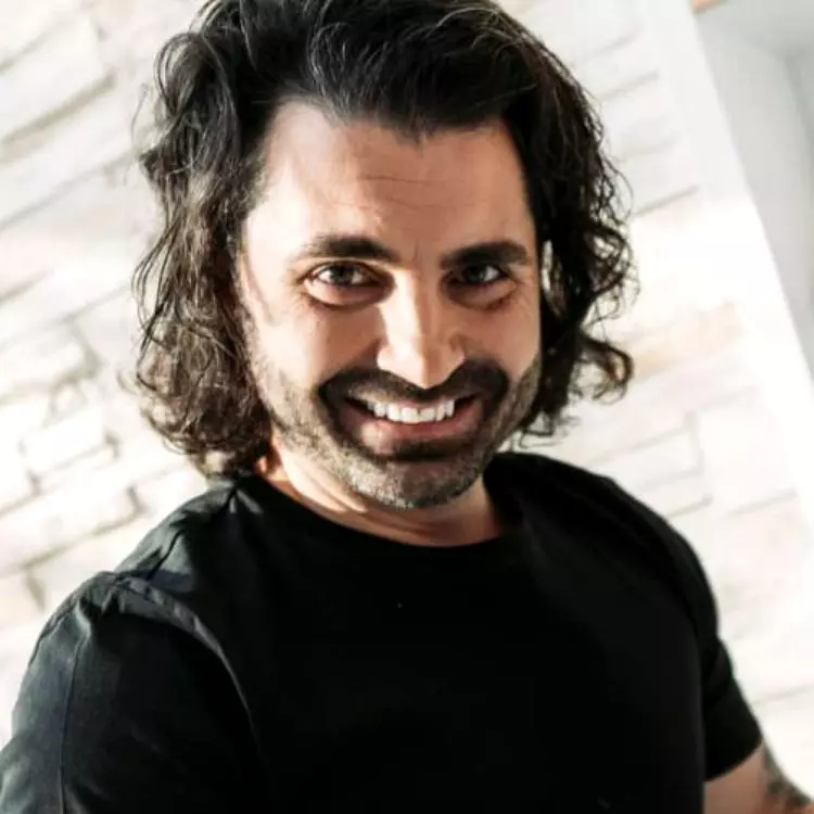 pepe-surprins-alaturi-de-iubita-misterioasa-5