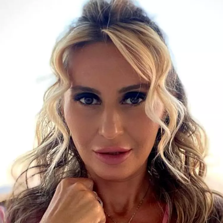 Crina-Abrudan-splash-2