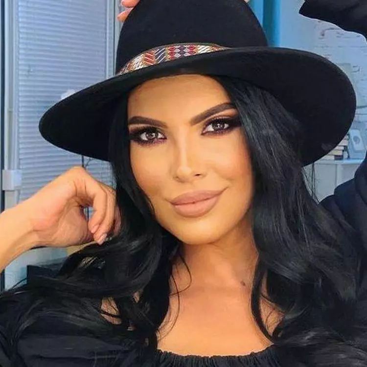 Andreea Tonciu operatii estetice