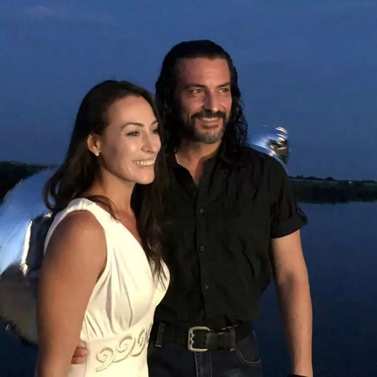 catalina-ponor-bogdan-jianu-logodna-zi-de-nastere-2