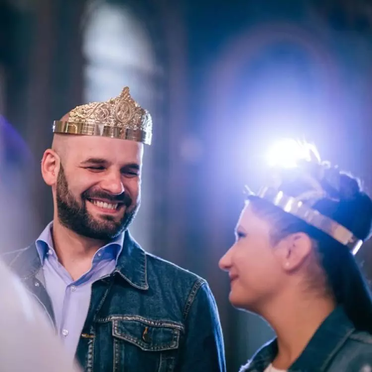 contul de instagram al madalinei