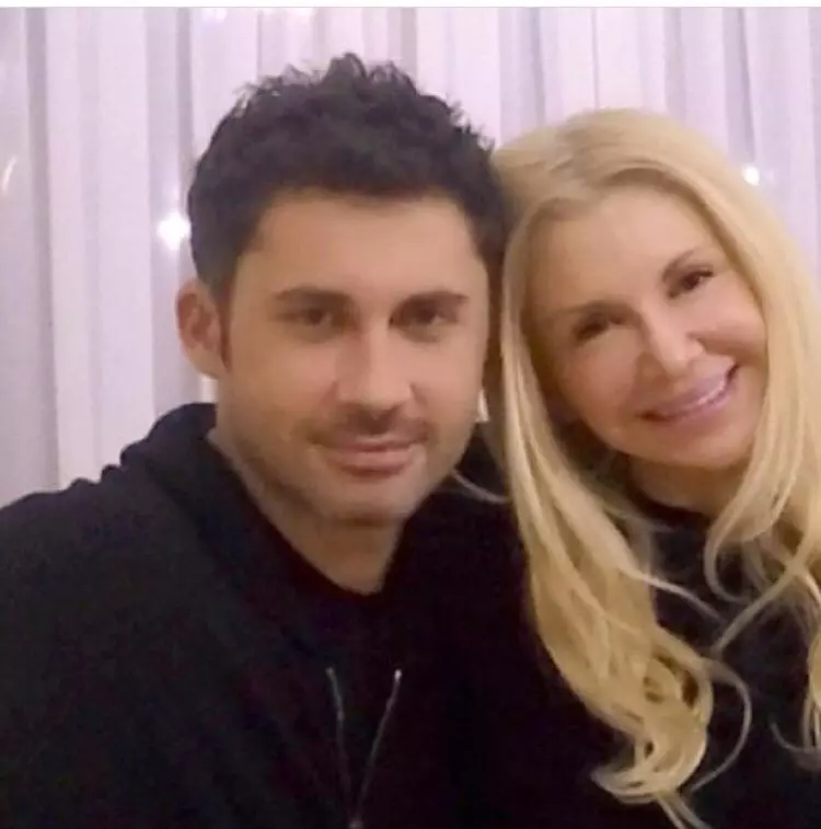 51658820_2151030384935673_2624856704466026496_n