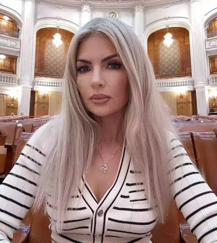 laura-vicol-9