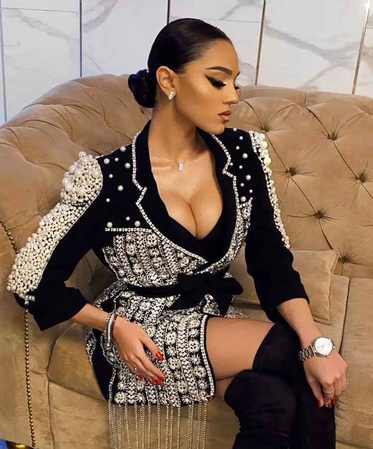 Karmen-prima-intervenție-estetică-2