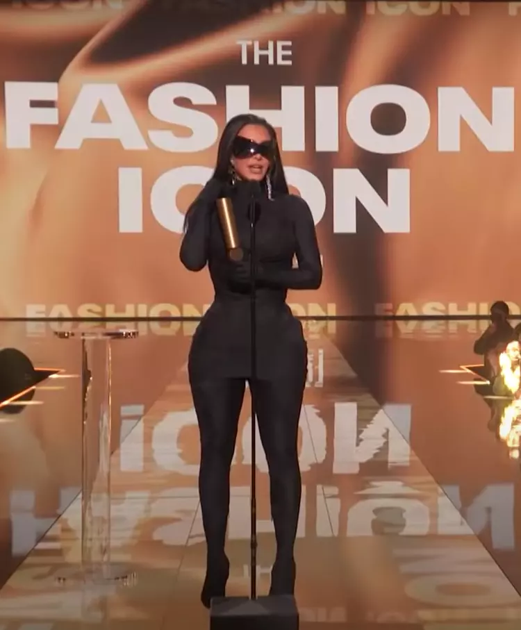 Kim Kardashian People s Choice Awards 2021