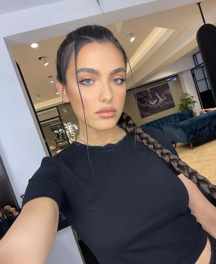 alexia eram cine este