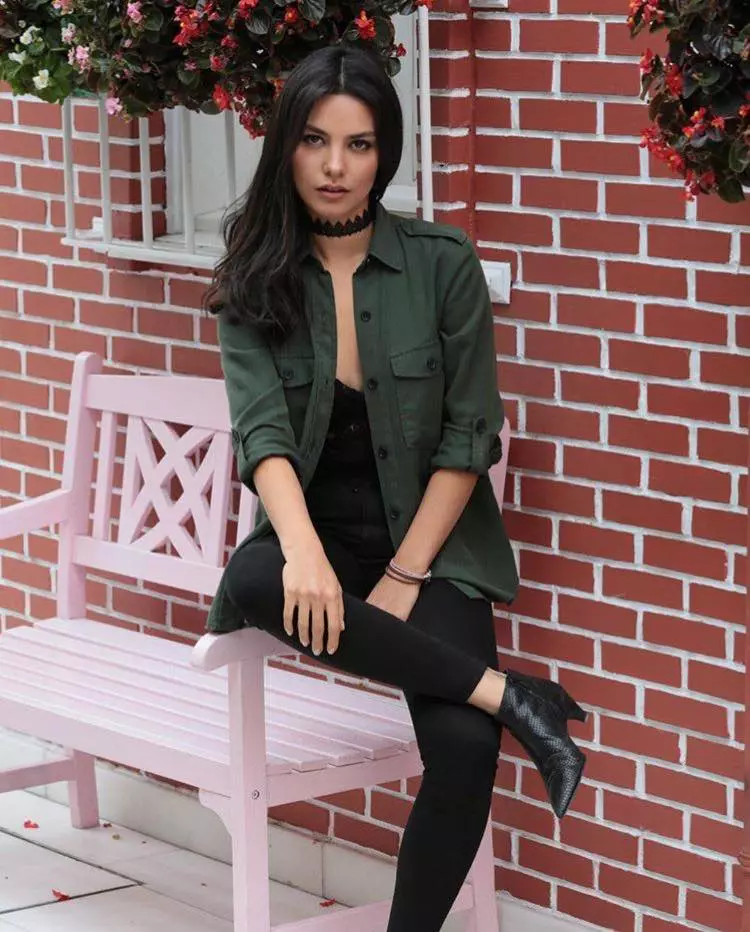 Hazal Filiz Küçükköse (Zeynep din „Dragoste infinită”) are un nou proiect tv (2)
