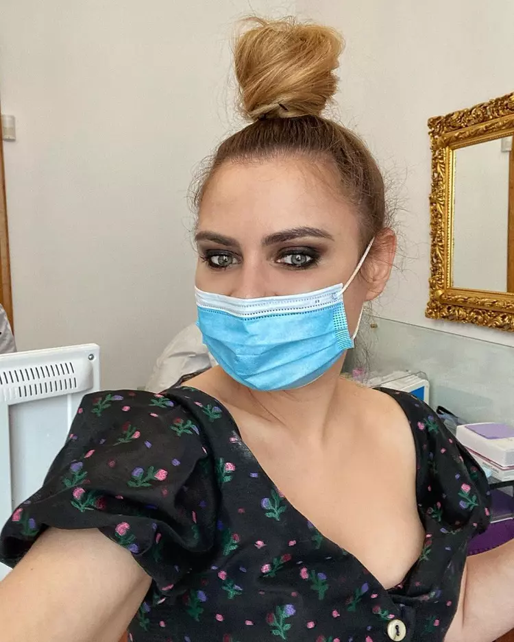 adina buzatu masca protectie