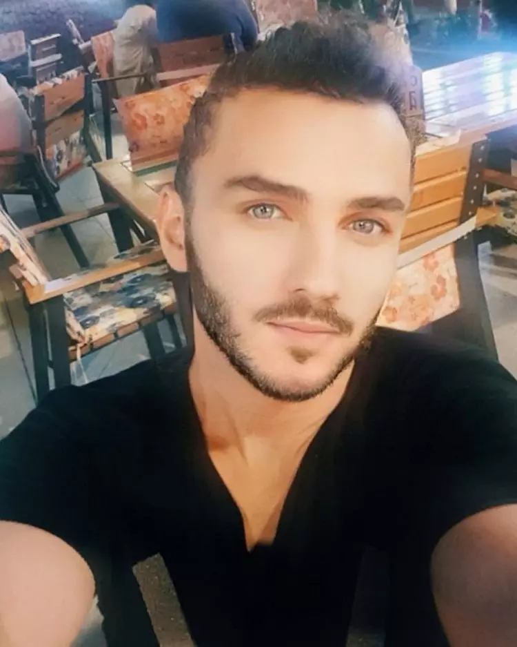 mihai-traistariu-selfie