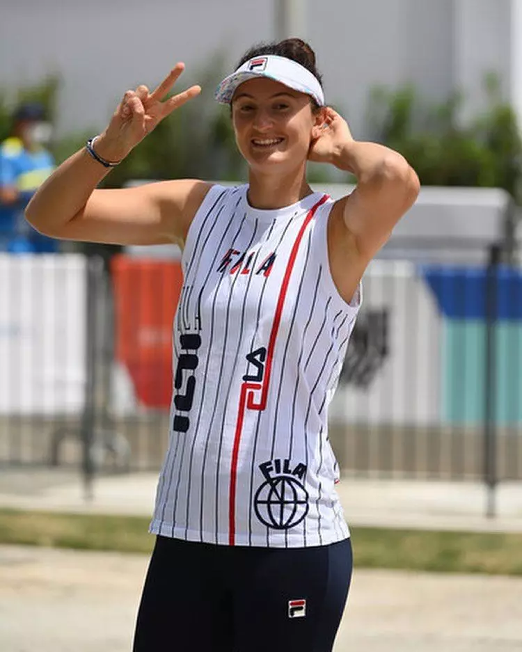 irina begu cu sapca