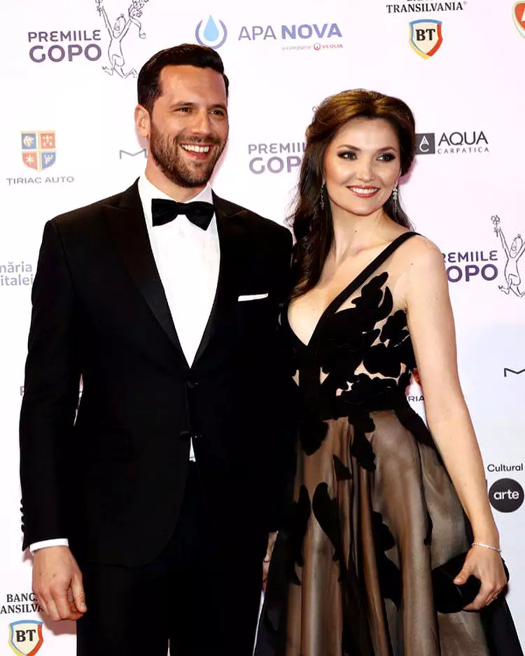 6Adi-Nartea-si-sotia-lui