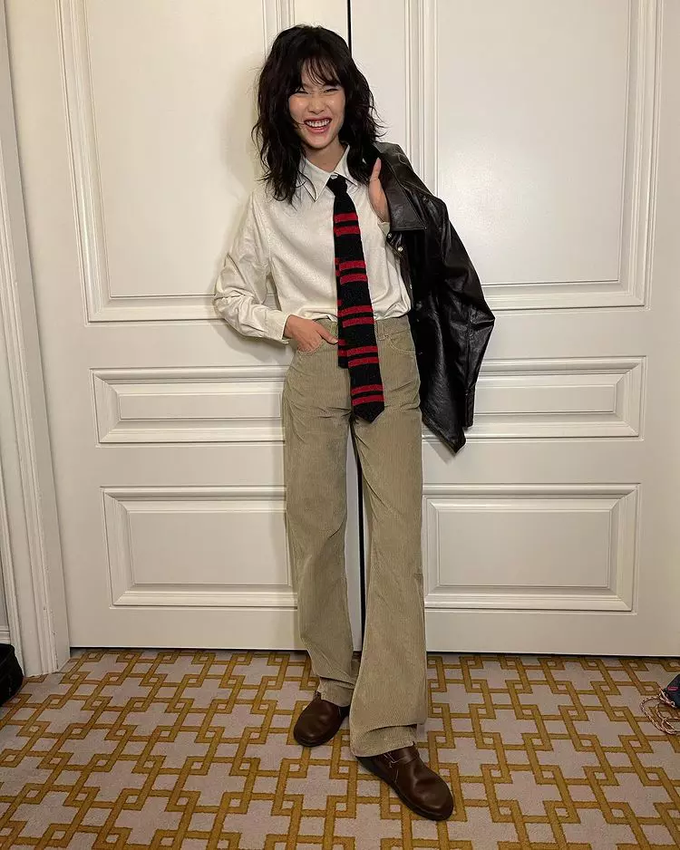 HoYeon-Jung-267661602_1974701109375265_4093175158042865231_n